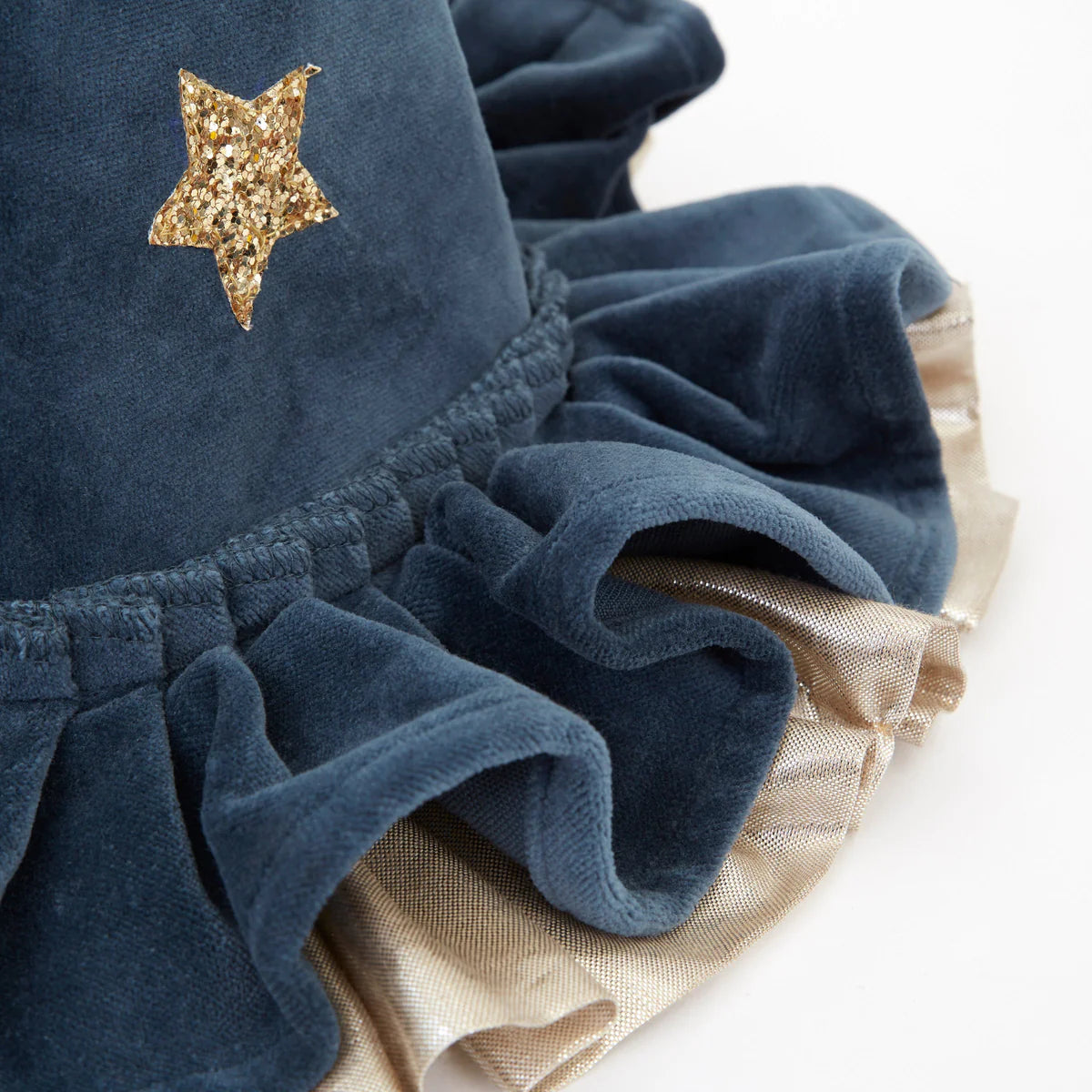 pointed blue hat