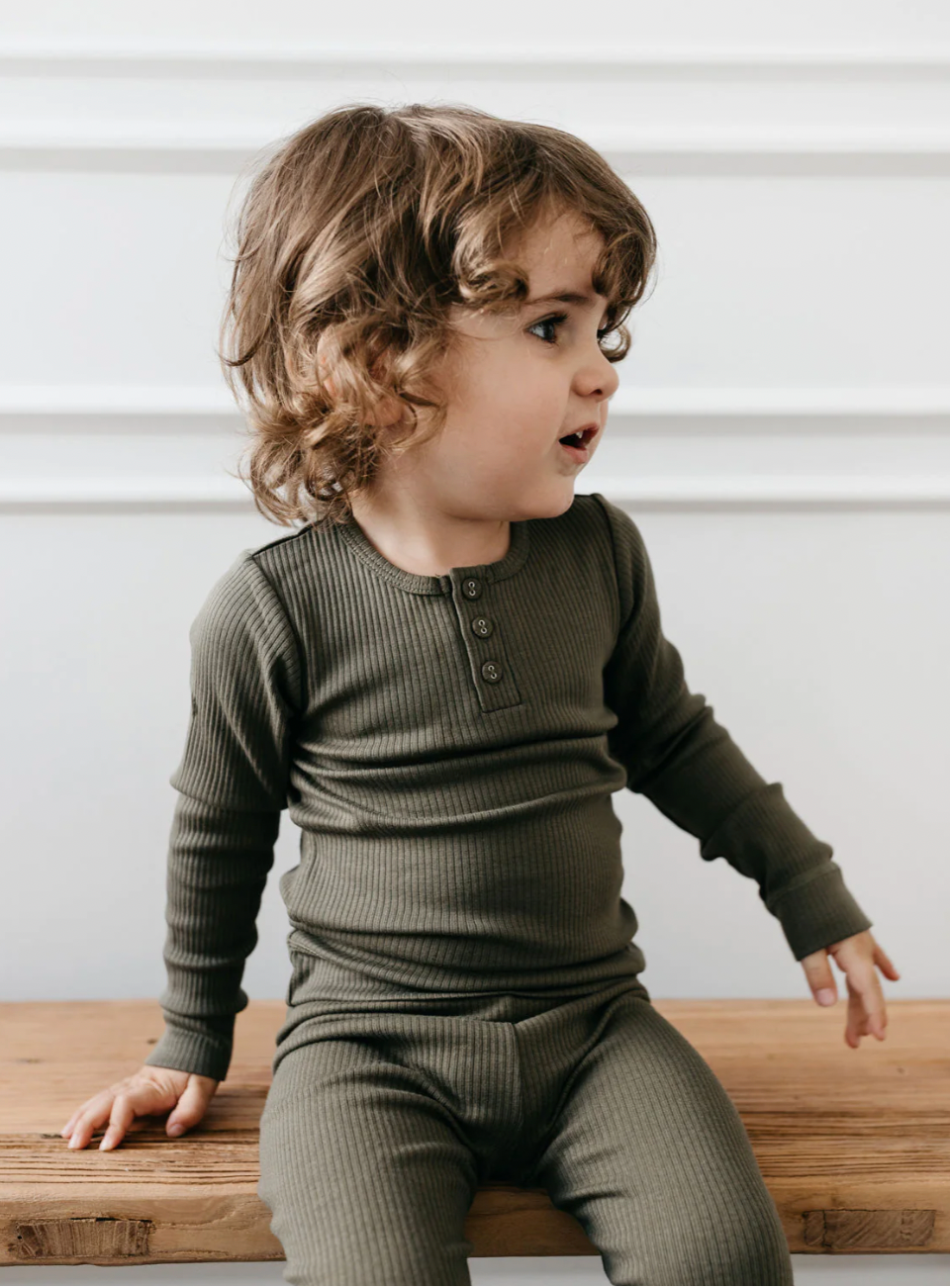 organic cotton modal long sleeve henley - olive