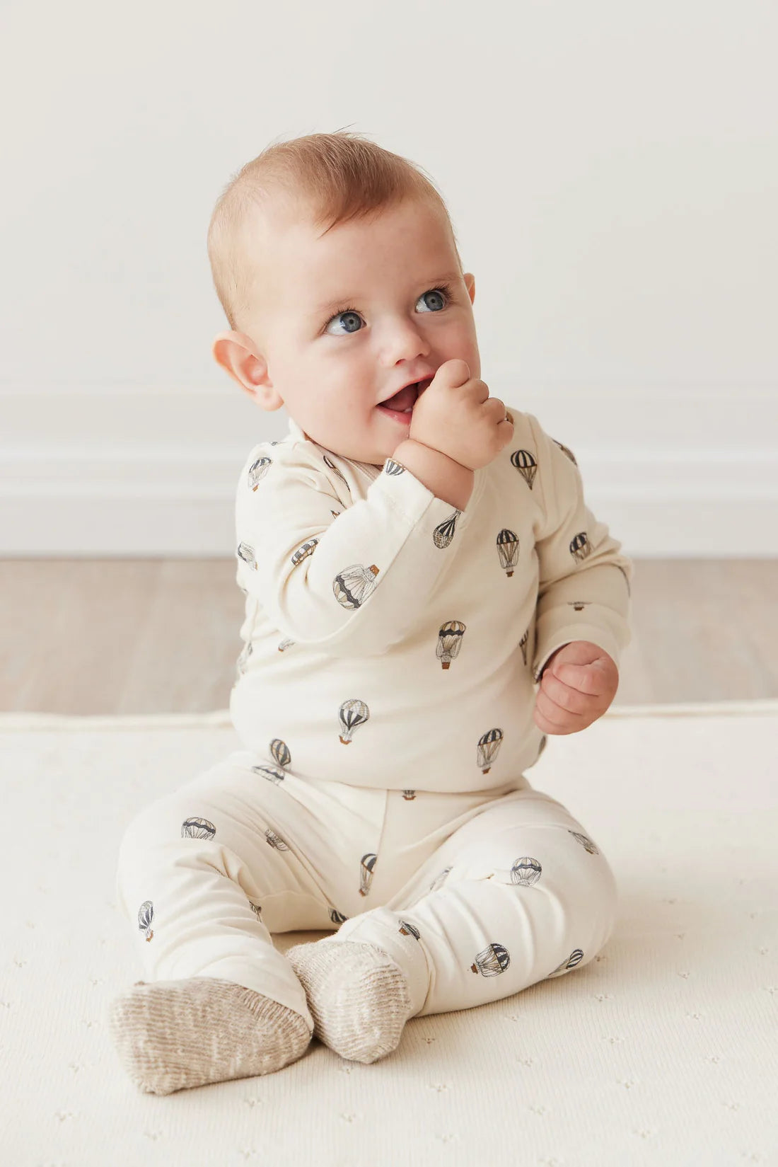 organic cotton fernley bodysuit - montgolfiere cloud