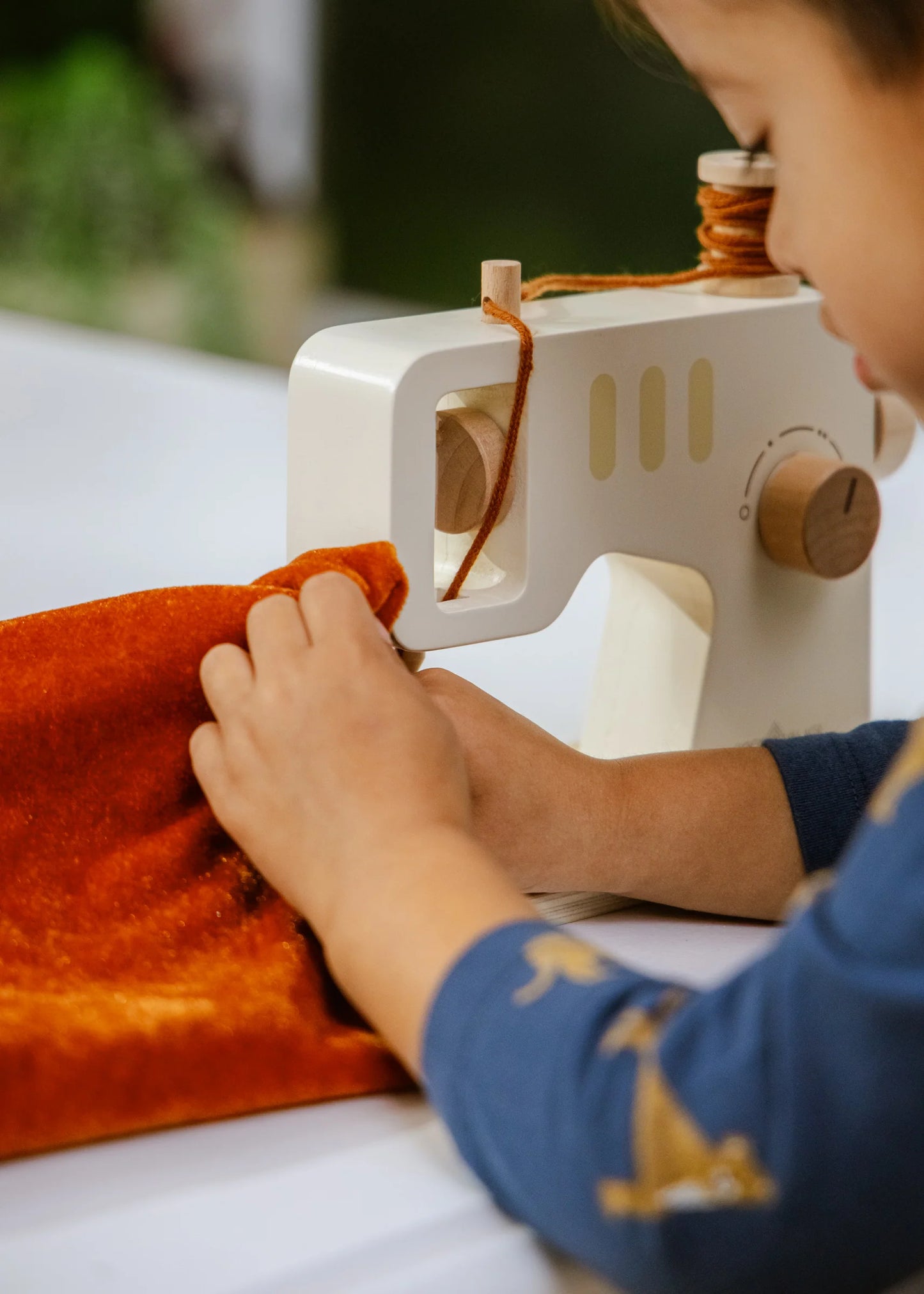 wooden sewing machine playset