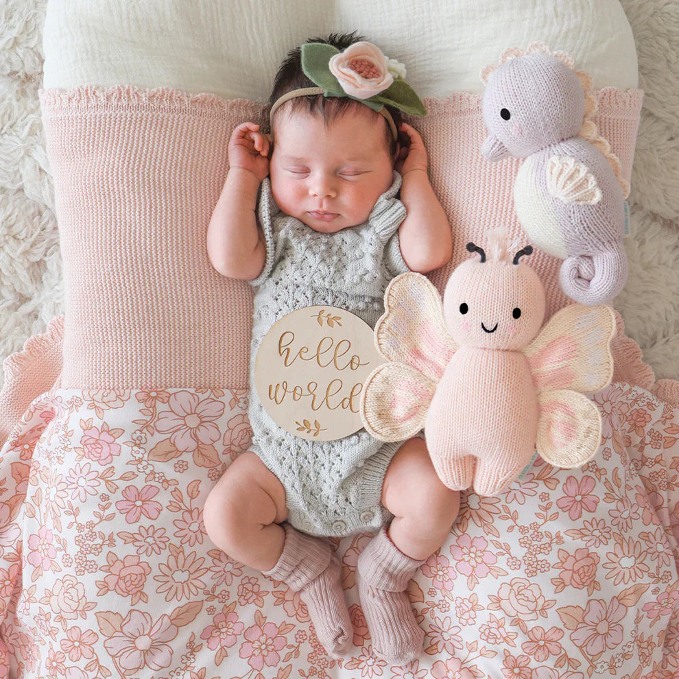 baby butterfly (petal pink)