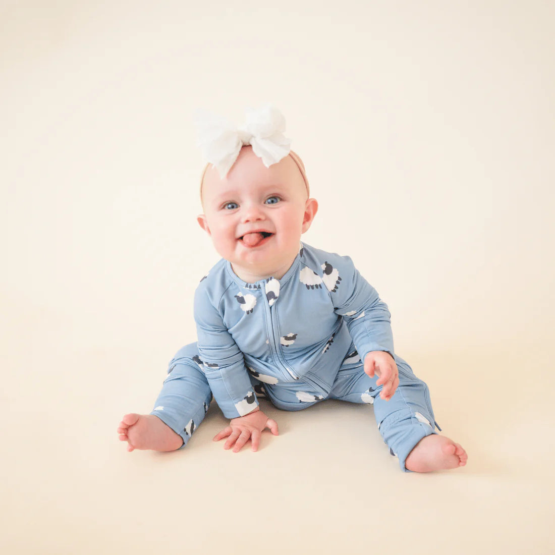 bamboo 2-way convertible zip romper - blue sheep